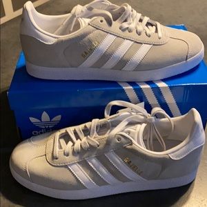 Adidas Gazelle- light Grey limited ed- New